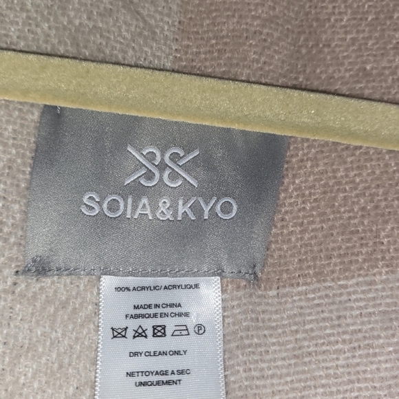 Soia & Kyo Yadira Woven Knit Fringe Shawl Poncho Scarfigan Pink Women's OS - Picture 4 of 8